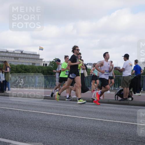 29.06.2025 - hella hamburg halbmarathon Luisa Fischer http://msf.ph/oto/8443616 29.06.2025 09:44:48 Kennedybrücke 5611, 7855, 14836, 5612, 7331, 7855, 9269, 10468 meine-sportfotos.de