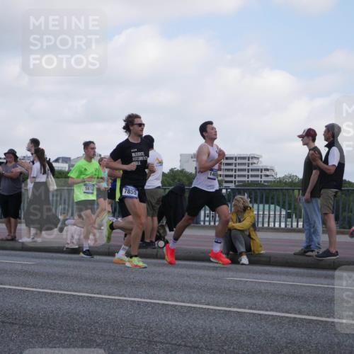 29.06.2025 - hella hamburg halbmarathon Luisa Fischer http://msf.ph/oto/8443629 29.06.2025 09:44:49 Kennedybrücke 5612, 7855, 1483, 5612, 7331, 7855, 9269 meine-sportfotos.de