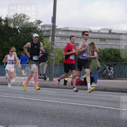 29.06.2025 - hella hamburg halbmarathon Luisa Fischer http://msf.ph/oto/8443685 29.06.2025 09:44:54 Kennedybrücke 1907, 18740, 13346, 11228 meine-sportfotos.de