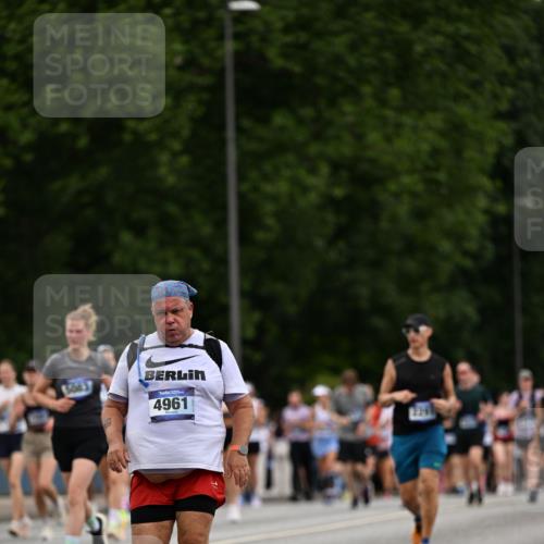 29.06.2025 - hella hamburg halbmarathon Dr. Thomas Lammeyer http://msf.ph/oto/8443694 29.06.2025 10:57:36 Kennedybrücke 1753, 2291, 4595, 6041, 6044, 7039, 7690, 7890, 8414, 8515, 9368, 10490, 10879, 10981, 11268 meine-sportfotos.de