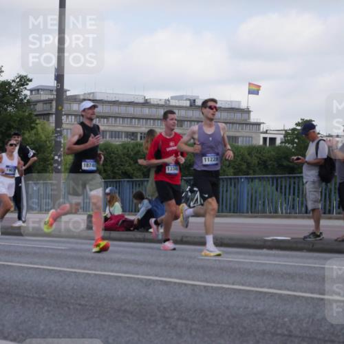 29.06.2025 - hella hamburg halbmarathon Luisa Fischer http://msf.ph/oto/8443699 29.06.2025 09:44:55 Kennedybrücke 1907, 18740, 1334, 11228 meine-sportfotos.de