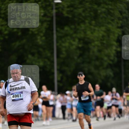 29.06.2025 - hella hamburg halbmarathon Dr. Thomas Lammeyer http://msf.ph/oto/8443743 29.06.2025 10:57:37 Kennedybrücke 1753, 2291, 4595, 6041, 6044, 7039, 7690, 7890, 8414, 8515, 9368, 9545, 10490, 10879, 10981, 11268 meine-sportfotos.de