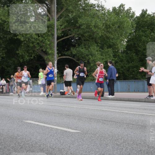 29.06.2025 - hella hamburg halbmarathon Luisa Fischer http://msf.ph/oto/8443768 29.06.2025 09:45:04 Kennedybrücke 4338, 5301, 9385, 12529, 12992, 4338, 9097, 9385 meine-sportfotos.de