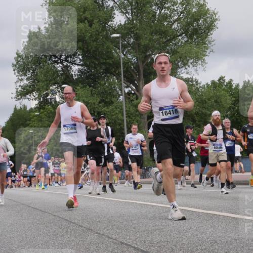 29.06.2025 - hella hamburg halbmarathon Luisa Fischer http://msf.ph/oto/8443802 29.06.2025 10:25:47 Kennedybrücke 17068, 6347, 16416, 17593, 4970, 614, 10917, 241, 6049, 2479, 2886, 3430, 3995, 4131, 4366, 4559, 4970, 6049, 6820, 6826, 6899, 7188, 7190, 7276, 7925, 8855, 8931, 9392, 10065, 10210, 10739 meine-sportfotos.de