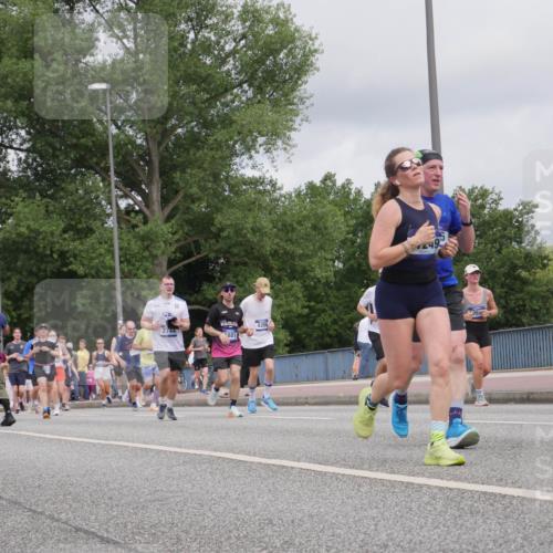 29.06.2025 - hella hamburg halbmarathon Luisa Fischer http://msf.ph/oto/8443887 29.06.2025 10:25:55 Kennedybrücke 2744, 881, 4266, 057, 2479, 2744, 2886, 3430, 3600, 3601, 4190, 4266, 6048, 6881, 7188, 7190, 7276, 9392, 10432, 10573 meine-sportfotos.de