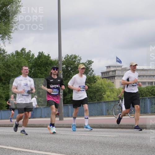 29.06.2025 - hella hamburg halbmarathon Luisa Fischer http://msf.ph/oto/8443920 29.06.2025 10:25:57 Kennedybrücke 10432, 74, 1266, 6881, 10572, 2744, 2886, 3430, 3600, 3601, 4190, 4266, 6048, 6881, 7188, 7190, 7276, 9392, 10432, 10573 meine-sportfotos.de