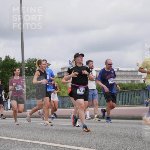 29.06.2025 - hella hamburg halbmarathon Luisa Fischer http://msf.ph/oto/8444015 29.06.2025 10:26:02 Kennedybrücke 177, 16667, 3601, 518, 604, 13369, 10432, 2514, 2744, 3003, 3600, 3601, 3769, 4969, 5838, 6048, 6747, 7891, 9256, 10432, 10573 meine-sportfotos.de