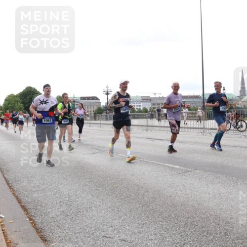 29.06.2025 - hella hamburg halbmarathon Lena Gebhardt http://msf.ph/oto/8444062 29.06.2025 10:29:47 Lombardsbrücke 13810, 1063, 18385, 3524, 16306, 1063, 1097, 1230, 1547, 1661, 1694, 2302, 2699, 3179, 3311, 3524, 3613, 4349, 4395, 4580, 5063, 5322, 5350, 6285, 6626, 6725, 7517, 7832, 8388, 8792, 8812, 8941, 9095, 9714, 9937, 10162, 10322, 10641, 10996, 11249, 11269, 11376, 11444, 11634, 11792, 11803, 12086, 12216, 12227, 12305, 12537, 13031, 13382, 13810, 14644, 15266, 16306, 16659, 16662, 16676, 16769, 17496, 17529, 17945, 18298, 18299, 18385 meine-sportfotos.de