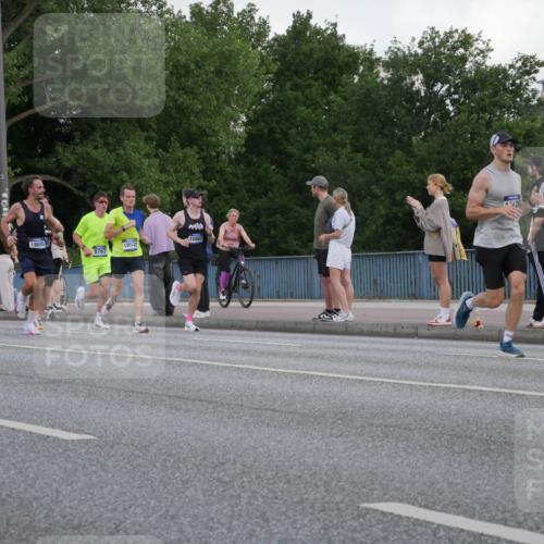 29.06.2025 - hella hamburg halbmarathon Luisa Fischer http://msf.ph/oto/8444063 29.06.2025 09:45:16 Kennedybrücke 5483, 18695, 9767, 18037, 10867, 9565, 9767, 10867 meine-sportfotos.de