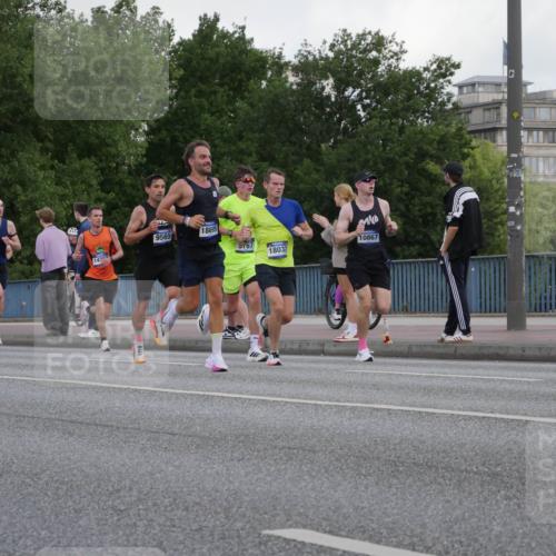 29.06.2025 - hella hamburg halbmarathon Luisa Fischer http://msf.ph/oto/8444120 29.06.2025 09:45:18 Kennedybrücke 67, 18328, 9565, 18695, 1425, 5767, 18037, 10867, 1271, 9565, 9767, 10867 meine-sportfotos.de