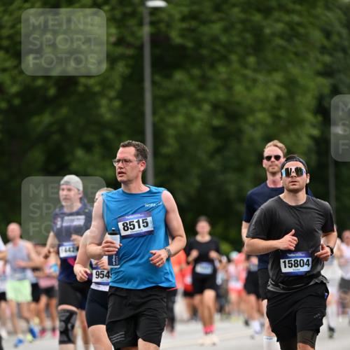 29.06.2025 - hella hamburg halbmarathon Dr. Thomas Lammeyer http://msf.ph/oto/8444150 29.06.2025 10:57:50 Kennedybrücke 1753, 2291, 2528, 3226, 4591, 5562, 6041, 6044, 6913, 7039, 7068, 7611, 7876, 7890, 8212, 8414, 8515, 8906, 9103, 9545, 9685, 10175, 10490, 11268 meine-sportfotos.de