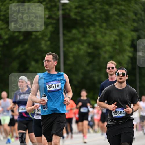 29.06.2025 - hella hamburg halbmarathon Dr. Thomas Lammeyer http://msf.ph/oto/8444160 29.06.2025 10:57:50 Kennedybrücke 1753, 2291, 2528, 3226, 4591, 5562, 6041, 6044, 6913, 7039, 7068, 7611, 7876, 7890, 8212, 8414, 8515, 8906, 9103, 9545, 9685, 10175, 10490, 11268 meine-sportfotos.de