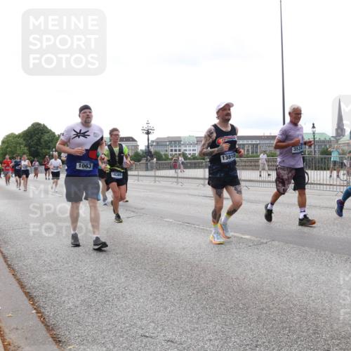 29.06.2025 - hella hamburg halbmarathon Lena Gebhardt http://msf.ph/oto/8444192 29.06.2025 10:29:47 Lombardsbrücke 1063, 13810, 3524, 1630, 18385, 1063, 1097, 1230, 1547, 1661, 1694, 2302, 2699, 3179, 3311, 3524, 3613, 4349, 4395, 4580, 5063, 5322, 5350, 6285, 6626, 6725, 7517, 7832, 8388, 8792, 8812, 8941, 9095, 9714, 9937, 10162, 10322, 10641, 10996, 11249, 11269, 11376, 11444, 11634, 11792, 11803, 12086, 12216, 12227, 12305, 12537, 13031, 13382, 13810, 14644, 15266, 16306, 16659, 16662, 16676, 16769, 17496, 17529, 17945, 18298, 18299, 18385 meine-sportfotos.de
