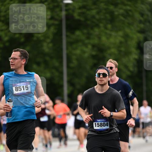 29.06.2025 - hella hamburg halbmarathon Dr. Thomas Lammeyer http://msf.ph/oto/8444198 29.06.2025 10:57:51 Kennedybrücke 1753, 1900, 2291, 2528, 2701, 3226, 4591, 5562, 6041, 6044, 6913, 7039, 7068, 7611, 7876, 7890, 8212, 8414, 8515, 8906, 9103, 9545, 9685, 10175, 10490, 11268 meine-sportfotos.de