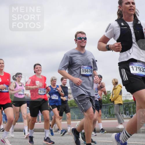 29.06.2025 - hella hamburg halbmarathon Luisa Fischer http://msf.ph/oto/8444231 29.06.2025 10:26:16 Kennedybrücke 85, 2996, 6784, 5798, 15870, 826, 17932, 1008, 1029, 1372, 1853, 2022, 2294, 5223, 5629, 5798, 6578, 6784, 6785, 7266, 7919, 8355, 8715, 10088 meine-sportfotos.de