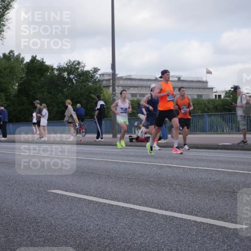 29.06.2025 - hella hamburg halbmarathon Luisa Fischer http://msf.ph/oto/8444239 29.06.2025 09:45:22 Kennedybrücke 15483, 1832, 14, 1271, 7380, 9565, 9767, 10867 meine-sportfotos.de