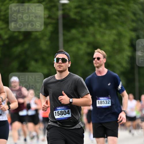 29.06.2025 - hella hamburg halbmarathon Dr. Thomas Lammeyer http://msf.ph/oto/8444250 29.06.2025 10:57:52 Kennedybrücke 1753, 1900, 2291, 2528, 2701, 3226, 4591, 5562, 6041, 6044, 6913, 7039, 7068, 7611, 7876, 7890, 8212, 8414, 8515, 8906, 9103, 9545, 9685, 10175, 10490, 11268 meine-sportfotos.de