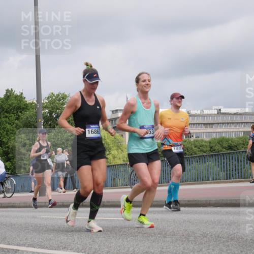 29.06.2025 - hella hamburg halbmarathon Luisa Fischer http://msf.ph/oto/8444362 29.06.2025 10:26:23 Kennedybrücke 017, 9512, 16863, 53, 361, 1029, 1029, 1187, 1362, 1372, 1853, 3029, 4728, 4793, 5223, 6578, 7266, 7919, 9301, 9512, 9913 meine-sportfotos.de