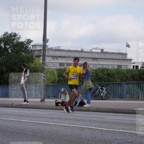 29.06.2025 - hella hamburg halbmarathon Luisa Fischer http://msf.ph/oto/8444382 29.06.2025 09:45:39 Kennedybrücke 6090, 2075, 6090 meine-sportfotos.de