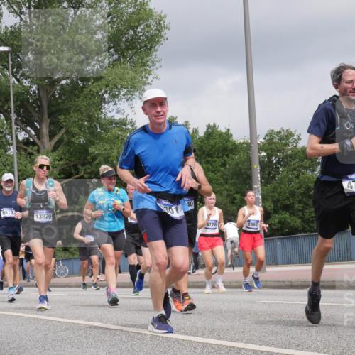29.06.2025 - hella hamburg halbmarathon Luisa Fischer http://msf.ph/oto/8444462 29.06.2025 10:26:28 Kennedybrücke 0123, 9913, 13820, 687, 40, 4728, 1362, 7, 4793, 1029, 1187, 1362, 3013, 3029, 4728, 4793, 8687, 8688, 9133, 9301, 9512, 9913 meine-sportfotos.de