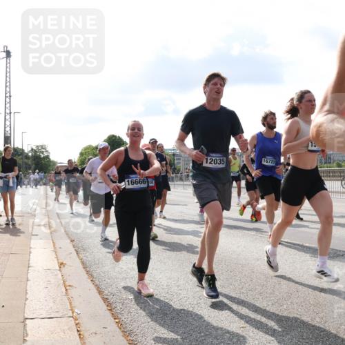 29.06.2025 - hella hamburg halbmarathon Lena Gebhardt http://msf.ph/oto/8444516 29.06.2025 09:53:16 Lombardsbrücke 1558, 1666605, 12035, 16720, 1012, 1070, 1163, 1176, 1391, 1466, 1558, 1735, 1750, 1759, 1782, 2048, 2213, 2233, 2234, 2365, 2402, 2590, 2623, 2788, 2970, 3021, 3098, 3146, 3304, 3907, 3917, 3928, 4080, 4091, 4277, 4310, 4553, 4691, 4933, 4981, 4997, 5022, 5132, 5460, 5476, 5623, 5624, 5682, 5692, 6071, 6081, 6152, 6203, 6282, 6375, 6460, 6712, 6716, 7005, 7093, 7147, 7204, 7322, 7325, 7450, 7599, 7765, 8063, 8145, 8467, 8664, 9126, 13009 meine-sportfotos.de