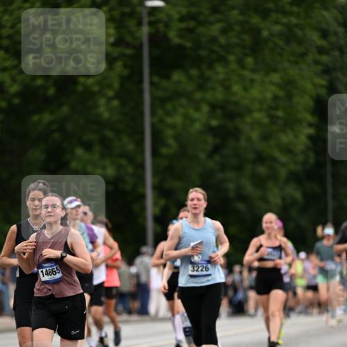 29.06.2025 - hella hamburg halbmarathon Dr. Thomas Lammeyer http://msf.ph/oto/8444814 29.06.2025 10:57:58 Kennedybrücke 1753, 1789, 1900, 2146, 2528, 2701, 3226, 4591, 4626, 5562, 5857, 6041, 6044, 6273, 6913, 7068, 7611, 7876, 7890, 8212, 8414, 8515, 8906, 9103, 9545, 9685, 10175 meine-sportfotos.de