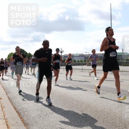 29.06.2025 - hella hamburg halbmarathon Lena Gebhardt http://msf.ph/oto/8444911 29.06.2025 09:53:18 Lombardsbrücke 4091, 1558, 9794, 732, 13303, 18631, 8880, 12, 1886, 1012, 1391, 1466, 1558, 1735, 1750, 1759, 1782, 2048, 2213, 2233, 2234, 2365, 2402, 2590, 2623, 2788, 2970, 3021, 3098, 3146, 3304, 3414, 3907, 3917, 3928, 4091, 4277, 4310, 4553, 4691, 4933, 4981, 4997, 5022, 5132, 5460, 5476, 5623, 5624, 5682, 5692, 6071, 6081, 6152, 6203, 6282, 6375, 6460, 6712, 6716, 6903, 7005, 7093, 7147, 7204, 7322, 7325, 7450, 7599, 7765, 8063, 8145, 8467, 8664, 9126, 9965, 13009 meine-sportfotos.de