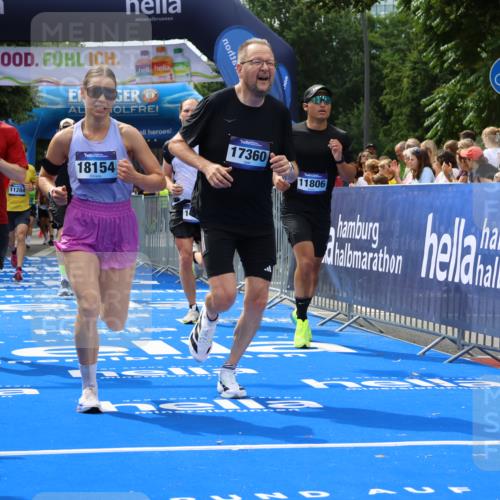 29.06.2025 - hella hamburg halbmarathon Strokosch-Dieckow http://msf.ph/oto/8445103 29.06.2025 10:39:36 Ziel 1358, 4398, 4888, 7152, 7154, 9116, 9265, 11284, 11806, 13190, 14077, 15094, 15336, 15435, 15828, 15965, 16580, 16761, 17005, 17215, 17360, 17425, 17792, 18154, 18285, 18803 meine-sportfotos.de