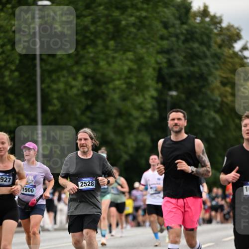 29.06.2025 - hella hamburg halbmarathon Dr. Thomas Lammeyer http://msf.ph/oto/8445133 29.06.2025 10:58:02 Kennedybrücke 1753, 1789, 1900, 1984, 2146, 2528, 2701, 3226, 4591, 4626, 5562, 5817, 5857, 6041, 6273, 6913, 7068, 7611, 7876, 8189, 8212, 8515, 8906, 9103, 9531, 9545, 9685, 10175 meine-sportfotos.de
