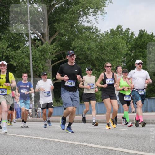 29.06.2025 - hella hamburg halbmarathon Luisa Fischer http://msf.ph/oto/8445299 29.06.2025 10:27:21 Kennedybrücke 4597, 13573, 701, 17414, 4122, 5661, 05, 3185, 18210, 1304, 1005, 1009, 1304, 2108, 2766, 3185, 4122, 4391, 4597, 5661, 7013, 8149, 8676, 9715 meine-sportfotos.de