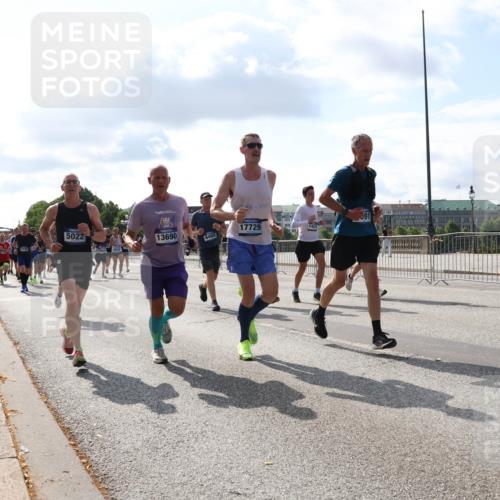 29.06.2025 - hella hamburg halbmarathon Lena Gebhardt http://msf.ph/oto/8445352 29.06.2025 09:53:21 Lombardsbrücke 5022, 13690, 17729, 091, 6460, 888888, 1012, 1391, 1466, 1558, 1735, 1750, 1759, 2048, 2213, 2234, 2365, 2402, 2590, 2623, 2788, 2970, 3021, 3098, 3146, 3186, 3304, 3414, 3907, 3917, 3928, 4091, 4310, 4553, 4981, 4997, 5022, 5132, 5460, 5623, 5624, 5682, 5692, 6071, 6081, 6152, 6203, 6282, 6375, 6460, 6712, 6716, 6903, 7005, 7093, 7147, 7204, 7322, 7450, 7765, 8063, 8145, 8467, 8664, 9126, 9626, 9723, 9965, 13009 meine-sportfotos.de