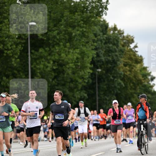 29.06.2025 - hella hamburg halbmarathon Dr. Thomas Lammeyer http://msf.ph/oto/8445408 29.06.2025 10:58:06 Kennedybrücke 1017, 1789, 1900, 1984, 2079, 2146, 2528, 2701, 3226, 4591, 4626, 4801, 5562, 5817, 5857, 6273, 6913, 7068, 7611, 7876, 8189, 8212, 8906, 8924, 9103, 9531, 9545, 9685, 10175, 11390 meine-sportfotos.de