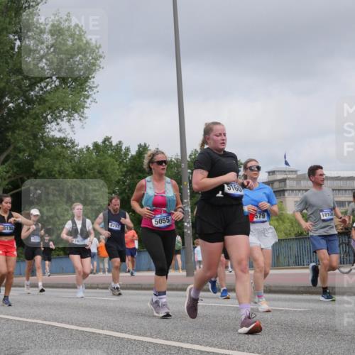 29.06.2025 - hella hamburg halbmarathon Luisa Fischer http://msf.ph/oto/8445478 29.06.2025 10:27:31 Kennedybrücke 18998, 8132, 12210, 16185, 8297, 5055, 5160, 579, 18109, 1545, 2766, 3579, 4993, 5055, 5160, 5258, 8141, 8297, 8717, 9603 meine-sportfotos.de