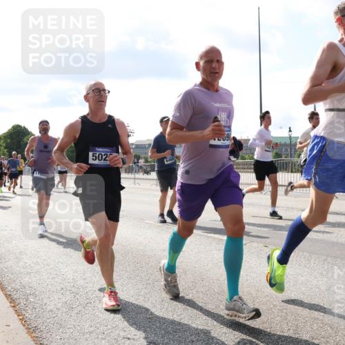 29.06.2025 - hella hamburg halbmarathon Lena Gebhardt http://msf.ph/oto/8445513 29.06.2025 09:53:21 Lombardsbrücke 9126, 5022, 6460, 17729, 1012, 1391, 1466, 1558, 1735, 1750, 1759, 2048, 2213, 2234, 2365, 2402, 2590, 2623, 2788, 2970, 3021, 3098, 3146, 3186, 3304, 3414, 3907, 3917, 3928, 4091, 4310, 4553, 4981, 4997, 5022, 5132, 5460, 5623, 5624, 5682, 5692, 6071, 6081, 6152, 6203, 6282, 6375, 6460, 6712, 6716, 6903, 7005, 7093, 7147, 7204, 7322, 7450, 7765, 8063, 8145, 8467, 8664, 9126, 9626, 9723, 9965, 13009 meine-sportfotos.de