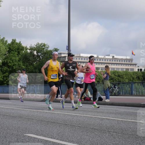 29.06.2025 - hella hamburg halbmarathon Luisa Fischer http://msf.ph/oto/8445587 29.06.2025 09:46:46 Kennedybrücke 2879, 7, 15576, 7349, 16118, 1065, 2879, 3075, 3845, 4678, 7349 meine-sportfotos.de
