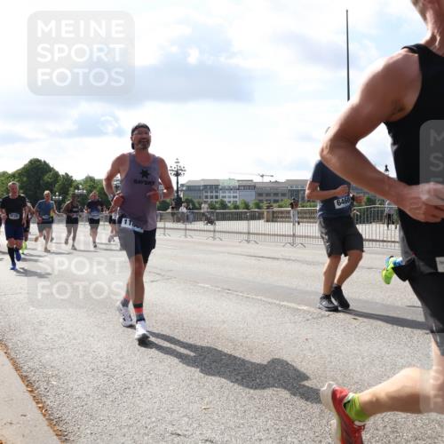 29.06.2025 - hella hamburg halbmarathon Lena Gebhardt http://msf.ph/oto/8445613 29.06.2025 09:53:22 Lombardsbrücke 9126, 6460, 5022, 1012, 1391, 1466, 1558, 1735, 1750, 1759, 2048, 2213, 2234, 2365, 2402, 2590, 2623, 2788, 2970, 3004, 3021, 3098, 3146, 3186, 3304, 3414, 3907, 3917, 3928, 4091, 4310, 4553, 4981, 4997, 5022, 5132, 5460, 5623, 5624, 5682, 5692, 6071, 6081, 6152, 6203, 6282, 6375, 6460, 6712, 6716, 6903, 7005, 7093, 7147, 7204, 7322, 7450, 7765, 8063, 8145, 8467, 8664, 9126, 9626, 9723, 9965, 13009 meine-sportfotos.de