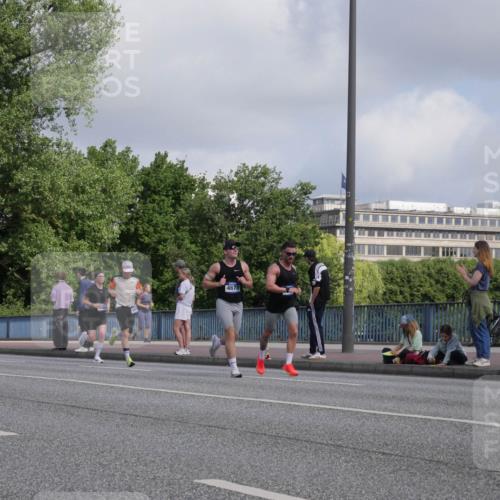 29.06.2025 - hella hamburg halbmarathon Luisa Fischer http://msf.ph/oto/8445697 29.06.2025 09:46:48 Kennedybrücke 4678, 1065, 2879, 3845, 4678, 7349 meine-sportfotos.de