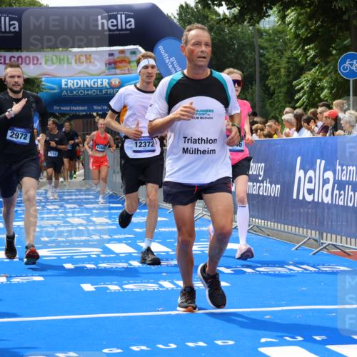29.06.2025 - hella hamburg halbmarathon Strokosch-Dieckow http://msf.ph/oto/8445705 29.06.2025 10:39:26 Ziel 1343, 2546, 2972, 6037, 6152, 7152, 7154, 8346, 9116, 9265, 12335, 12372, 14359, 15013, 15336, 15828, 15866, 15965, 18285 meine-sportfotos.de