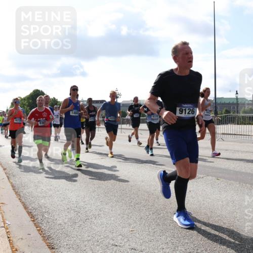 29.06.2025 - hella hamburg halbmarathon Lena Gebhardt http://msf.ph/oto/8445723 29.06.2025 09:53:25 Lombardsbrücke 1466, 16725, 16333, 6375, 93, 9126, 1012, 1391, 1466, 1558, 1735, 1750, 1759, 2048, 2213, 2234, 2365, 2402, 2590, 2623, 2890, 2937, 2970, 3004, 3021, 3146, 3186, 3304, 3414, 3907, 3917, 3928, 4091, 4310, 4553, 4981, 4997, 5022, 5132, 5362, 5460, 5623, 5624, 5692, 6071, 6081, 6152, 6203, 6282, 6375, 6388, 6460, 6712, 6716, 6903, 7005, 7093, 7147, 7204, 7322, 7448, 7450, 7765, 8063, 8145, 8664, 9126, 9626, 9723, 9965, 13009 meine-sportfotos.de