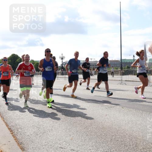 29.06.2025 - hella hamburg halbmarathon Lena Gebhardt http://msf.ph/oto/8445787 29.06.2025 09:53:25 Lombardsbrücke 1466, 637, 5692, 16333, 16725, 9303, 1012, 1391, 1466, 1558, 1735, 1750, 1759, 2048, 2213, 2234, 2365, 2402, 2590, 2623, 2890, 2937, 2970, 3004, 3021, 3146, 3186, 3304, 3414, 3907, 3917, 3928, 4091, 4310, 4553, 4981, 4997, 5022, 5132, 5362, 5460, 5623, 5624, 5692, 6071, 6081, 6152, 6203, 6282, 6375, 6388, 6460, 6712, 6716, 6903, 7005, 7093, 7147, 7204, 7322, 7448, 7450, 7765, 8063, 8145, 8664, 9126, 9626, 9723, 9965, 13009 meine-sportfotos.de