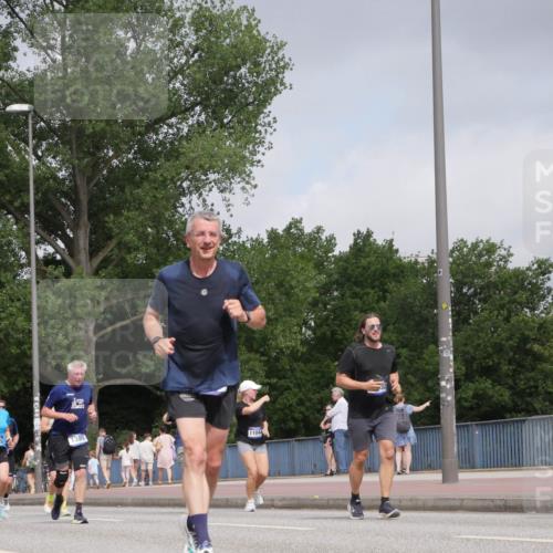 29.06.2025 - hella hamburg halbmarathon Luisa Fischer http://msf.ph/oto/8445812 29.06.2025 10:27:52 Kennedybrücke 18105, 1389, 11044, 16345, 1389, 4162, 4719, 5358, 7426, 7920, 8187 meine-sportfotos.de