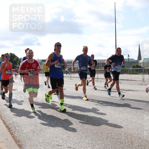29.06.2025 - hella hamburg halbmarathon Lena Gebhardt http://msf.ph/oto/8445832 29.06.2025 09:53:26 Lombardsbrücke 11263, 16725, 93, 1466, 6375, 16333, 1012, 1391, 1466, 1558, 1735, 1750, 1759, 2048, 2213, 2234, 2365, 2402, 2590, 2623, 2890, 2937, 2970, 3004, 3021, 3146, 3186, 3304, 3414, 3907, 3928, 4091, 4310, 4553, 4997, 5022, 5132, 5362, 5460, 5623, 5624, 5692, 6071, 6081, 6152, 6203, 6282, 6375, 6388, 6460, 6712, 6903, 7005, 7093, 7147, 7204, 7322, 7385, 7448, 7450, 7480, 7765, 8063, 8145, 8664, 9126, 9626, 9633, 9723, 9965, 13009 meine-sportfotos.de