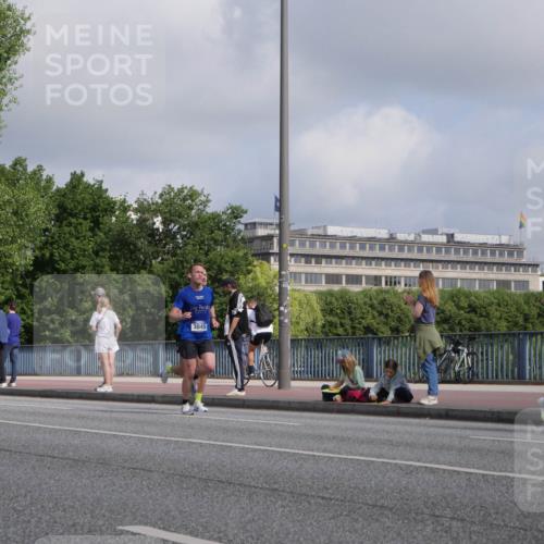 29.06.2025 - hella hamburg halbmarathon Luisa Fischer http://msf.ph/oto/8445839 29.06.2025 09:46:52 Kennedybrücke 3845, 15880, 2021, 2879, 3845, 4678, 8731 meine-sportfotos.de