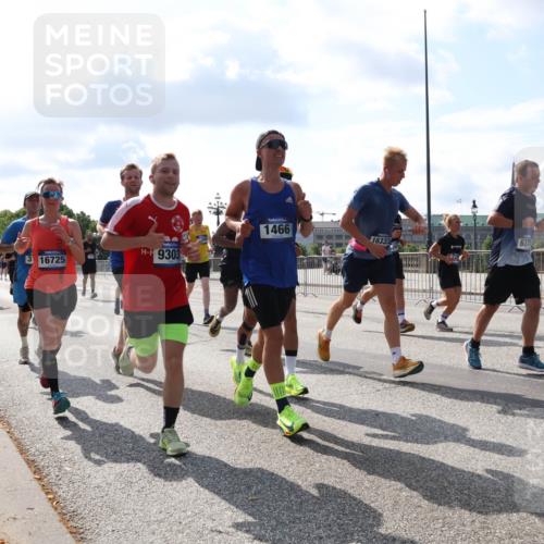 29.06.2025 - hella hamburg halbmarathon Lena Gebhardt http://msf.ph/oto/8445873 29.06.2025 09:53:26 Lombardsbrücke 1466, 16333, 6375, 9303, 3, 16725, 11283, 38888, 1012, 1391, 1466, 1558, 1735, 1750, 1759, 2048, 2213, 2234, 2365, 2402, 2590, 2623, 2890, 2937, 2970, 3004, 3021, 3146, 3186, 3304, 3414, 3907, 3928, 4091, 4310, 4553, 4997, 5022, 5132, 5362, 5460, 5623, 5624, 5692, 6071, 6081, 6152, 6203, 6282, 6375, 6388, 6460, 6712, 6903, 7005, 7093, 7147, 7204, 7322, 7385, 7448, 7450, 7480, 7765, 8063, 8145, 8664, 9126, 9626, 9633, 9723, 9965, 13009 meine-sportfotos.de