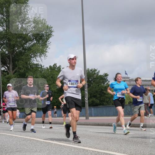 29.06.2025 - hella hamburg halbmarathon Luisa Fischer http://msf.ph/oto/8445901 29.06.2025 10:27:57 Kennedybrücke 90, 2477, 6524, 13380, 10907, 18077, 18105, 5358, 13, 1389, 2944, 3421, 4719, 5358, 6524, 6526, 7920, 7975, 8167 meine-sportfotos.de