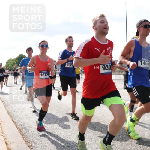 29.06.2025 - hella hamburg halbmarathon Lena Gebhardt http://msf.ph/oto/8445931 29.06.2025 09:53:26 Lombardsbrücke 11283, 16725, 2623, 930, 1466, 16333, 1012, 1391, 1466, 1558, 1735, 1750, 1759, 2048, 2213, 2234, 2365, 2402, 2590, 2623, 2890, 2937, 2970, 3004, 3021, 3146, 3186, 3304, 3414, 3907, 3928, 4091, 4310, 4553, 4997, 5022, 5132, 5362, 5460, 5623, 5624, 5692, 6071, 6081, 6152, 6203, 6282, 6375, 6388, 6460, 6712, 6903, 7005, 7093, 7147, 7204, 7322, 7385, 7448, 7450, 7480, 7765, 8063, 8145, 8664, 9126, 9626, 9633, 9723, 9965, 13009 meine-sportfotos.de