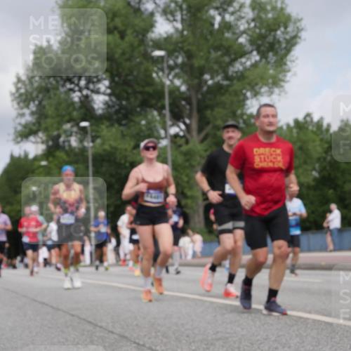 29.06.2025 - hella hamburg halbmarathon Luisa Fischer http://msf.ph/oto/8445944 29.06.2025 10:28:00 Kennedybrücke 1389, 1395, 2477, 2944, 3421, 4719, 5358, 6524, 6526, 7975, 8167, 8502 meine-sportfotos.de