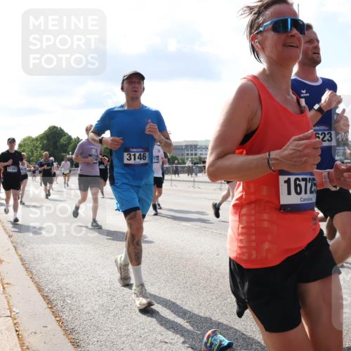 29.06.2025 - hella hamburg halbmarathon Lena Gebhardt http://msf.ph/oto/8446035 29.06.2025 09:53:27 Lombardsbrücke 11283, 3146, 718, 1672, 6234, 0789, 1012, 1391, 1466, 1558, 1735, 1750, 1759, 2048, 2213, 2234, 2365, 2402, 2590, 2623, 2890, 2937, 2970, 3004, 3146, 3186, 3304, 3414, 3907, 3928, 4091, 4140, 4247, 4310, 4553, 4997, 5022, 5132, 5362, 5460, 5532, 5623, 5624, 5692, 6071, 6081, 6152, 6203, 6282, 6375, 6388, 6460, 6712, 6903, 7093, 7147, 7204, 7322, 7385, 7448, 7450, 7480, 7765, 8063, 8145, 8664, 9126, 9626, 9633, 9723, 9965, 13009 meine-sportfotos.de