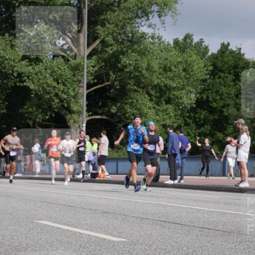 29.06.2025 - hella hamburg halbmarathon Luisa Fischer http://msf.ph/oto/8446184 29.06.2025 09:47:03 Kennedybrücke 320, 1827, 13838, 3201, 5367, 8473, 8731, 10156, 10848 meine-sportfotos.de