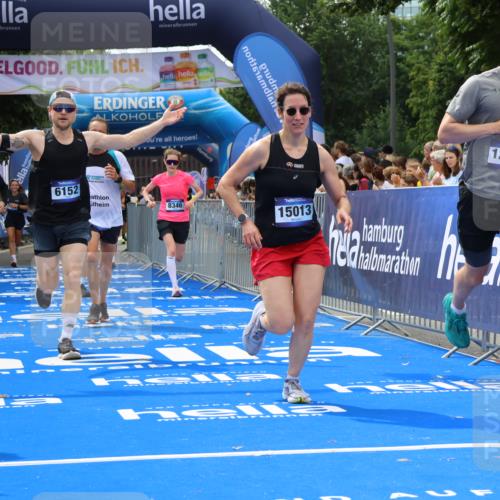 29.06.2025 - hella hamburg halbmarathon Strokosch-Dieckow http://msf.ph/oto/8446195 29.06.2025 10:39:24 Ziel 1343, 2546, 2972, 6037, 6152, 8346, 9116, 12335, 12372, 14359, 15013, 15866, 15965 meine-sportfotos.de